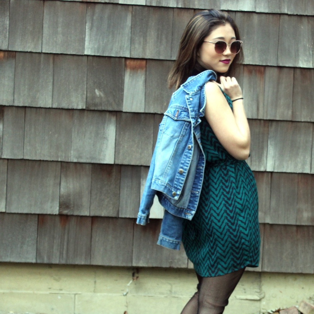 Green Geometric Mini Dress - Picture 4 of 5